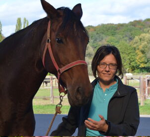 Dr. Colette Elmas mit Pferd